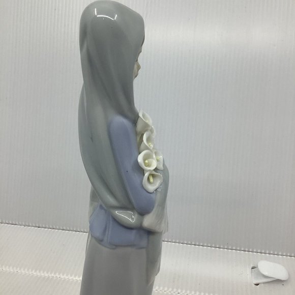 Vintage  LLADRO GRACEFUL Lady With Calla Lillies Flowers #4650 * RETIRED * - Picture 8 of 10